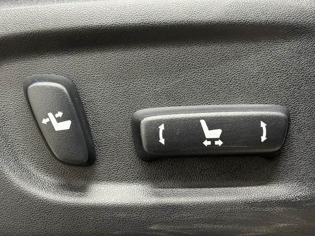 ランドクルーザープラド ＴＸ　Ｌパッケージ　サンルーフ／全周囲／純正ナビ地デジ／黒革／純正ＯＰ１９インチＡＷ／シートベンチレーション／パワーシート／ＢＳＭ／追従クルコン／オートハイビーム／クリアランスソナー／衝突軽減／ＥＴＣ／ＬＥＤヘッドライト（10枚目）