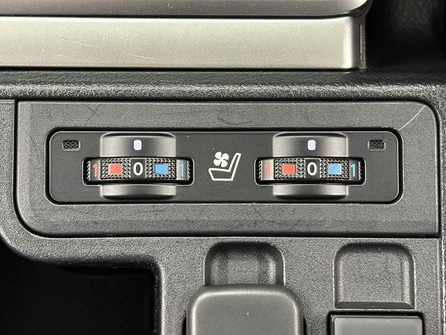 ランドクルーザープラド ＴＸ　Ｌパッケージ　サンルーフ／全周囲／純正ナビ地デジ／黒革／純正ＯＰ１９インチＡＷ／シートベンチレーション／パワーシート／ＢＳＭ／追従クルコン／オートハイビーム／クリアランスソナー／衝突軽減／ＥＴＣ／ＬＥＤヘッドライト（11枚目）