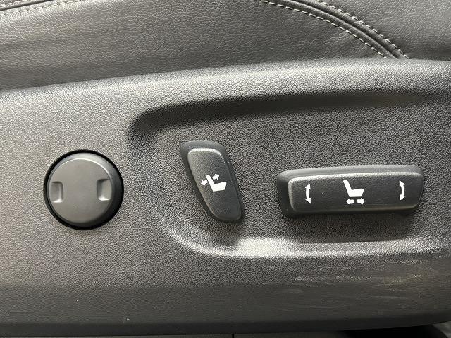 ランドクルーザープラド ＴＸ　Ｌパッケージ　サンルーフ／全周囲／純正ナビ地デジ／黒革／純正ＯＰ１９インチＡＷ／シートベンチレーション／パワーシート／ＢＳＭ／追従クルコン／オートハイビーム／クリアランスソナー／衝突軽減／ＥＴＣ／ＬＥＤヘッドライト（34枚目）