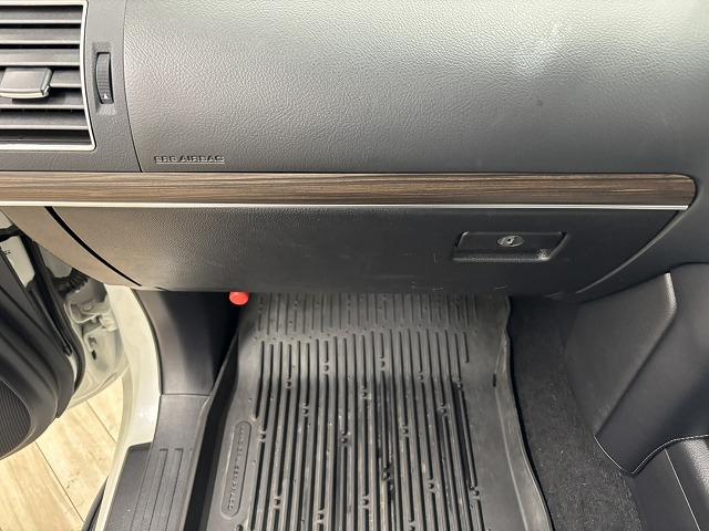 ランドクルーザープラド ＴＸ　Ｌパッケージ　サンルーフ／全周囲／純正ナビ地デジ／黒革／純正ＯＰ１９インチＡＷ／シートベンチレーション／パワーシート／ＢＳＭ／追従クルコン／オートハイビーム／クリアランスソナー／衝突軽減／ＥＴＣ／ＬＥＤヘッドライト（35枚目）