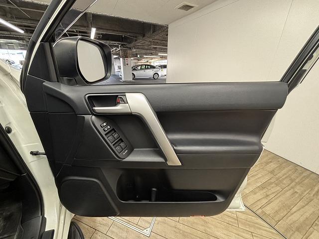 ランドクルーザープラド ＴＸ　Ｌパッケージ　サンルーフ／全周囲／純正ナビ地デジ／黒革／純正ＯＰ１９インチＡＷ／シートベンチレーション／パワーシート／ＢＳＭ／追従クルコン／オートハイビーム／クリアランスソナー／衝突軽減／ＥＴＣ／ＬＥＤヘッドライト（40枚目）