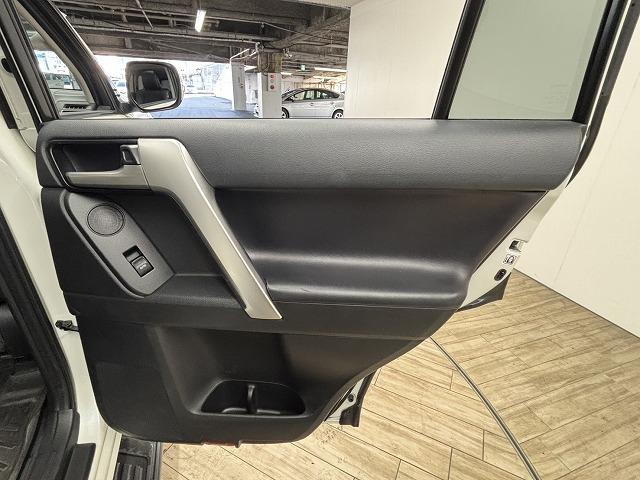 ランドクルーザープラド ＴＸ　Ｌパッケージ　サンルーフ／全周囲／純正ナビ地デジ／黒革／純正ＯＰ１９インチＡＷ／シートベンチレーション／パワーシート／ＢＳＭ／追従クルコン／オートハイビーム／クリアランスソナー／衝突軽減／ＥＴＣ／ＬＥＤヘッドライト（44枚目）