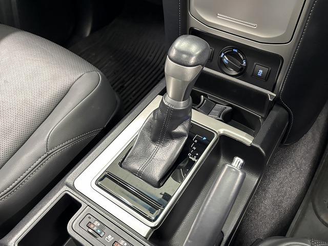 ランドクルーザープラド ＴＸ　Ｌパッケージ　サンルーフ／全周囲／純正ナビ地デジ／黒革／純正ＯＰ１９インチＡＷ／シートベンチレーション／パワーシート／ＢＳＭ／追従クルコン／オートハイビーム／クリアランスソナー／衝突軽減／ＥＴＣ／ＬＥＤヘッドライト（56枚目）