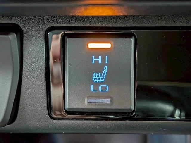 ＲＡＶ４ ハイブリッドＧ　純正９インチナビ／レーダークルコン／パワーバックド／レーンキープアシスト／黒革／パワーシート／シートヒーター／ステアリングヒーター／地デジ／バックカメラ／ＢＳＭ／ＥＴＣ／スマートキー（10枚目）