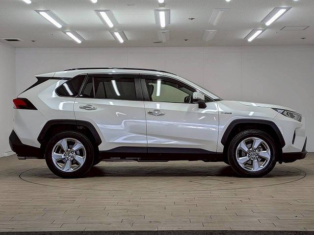 ＲＡＶ４ ハイブリッドＧ　純正９インチナビ／レーダークルコン／パワーバックド／レーンキープアシスト／黒革／パワーシート／シートヒーター／ステアリングヒーター／地デジ／バックカメラ／ＢＳＭ／ＥＴＣ／スマートキー（25枚目）