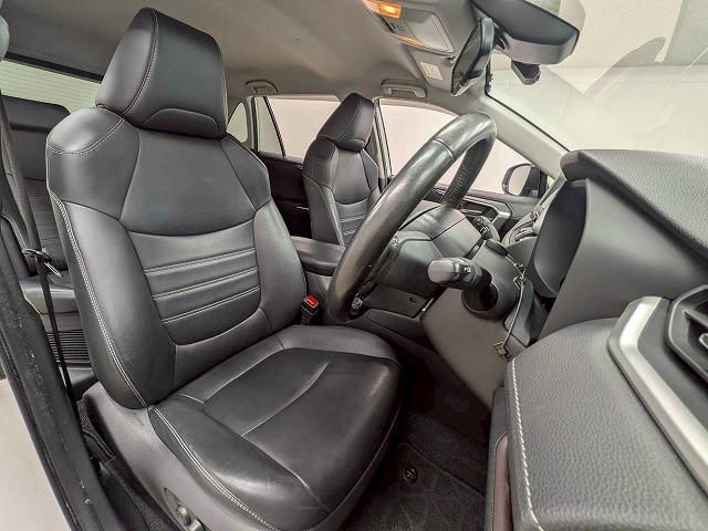 ＲＡＶ４ ハイブリッドＧ　純正９インチナビ／レーダークルコン／パワーバックド／レーンキープアシスト／黒革／パワーシート／シートヒーター／ステアリングヒーター／地デジ／バックカメラ／ＢＳＭ／ＥＴＣ／スマートキー（33枚目）