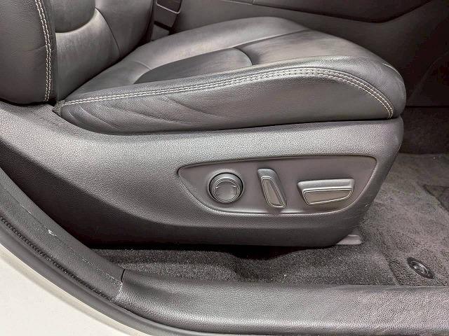 ＲＡＶ４ ハイブリッドＧ　純正９インチナビ／レーダークルコン／パワーバックド／レーンキープアシスト／黒革／パワーシート／シートヒーター／ステアリングヒーター／地デジ／バックカメラ／ＢＳＭ／ＥＴＣ／スマートキー（34枚目）