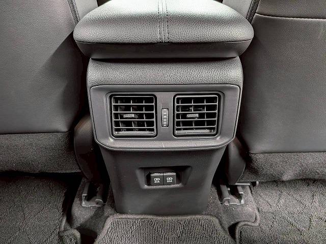 ＲＡＶ４ ハイブリッドＧ　純正９インチナビ／レーダークルコン／パワーバックド／レーンキープアシスト／黒革／パワーシート／シートヒーター／ステアリングヒーター／地デジ／バックカメラ／ＢＳＭ／ＥＴＣ／スマートキー（41枚目）