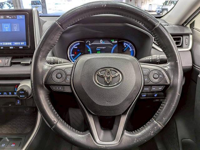 ＲＡＶ４ ハイブリッドＧ　純正９インチナビ／レーダークルコン／パワーバックド／レーンキープアシスト／黒革／パワーシート／シートヒーター／ステアリングヒーター／地デジ／バックカメラ／ＢＳＭ／ＥＴＣ／スマートキー（48枚目）
