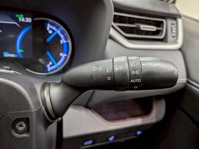 ＲＡＶ４ ハイブリッドＧ　純正９インチナビ／レーダークルコン／パワーバックド／レーンキープアシスト／黒革／パワーシート／シートヒーター／ステアリングヒーター／地デジ／バックカメラ／ＢＳＭ／ＥＴＣ／スマートキー（52枚目）