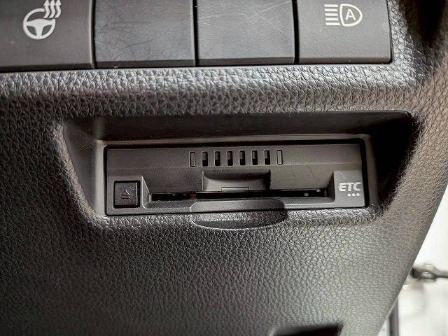 ＲＡＶ４ ハイブリッドＧ　純正９インチナビ／レーダークルコン／パワーバックド／レーンキープアシスト／黒革／パワーシート／シートヒーター／ステアリングヒーター／地デジ／バックカメラ／ＢＳＭ／ＥＴＣ／スマートキー（57枚目）