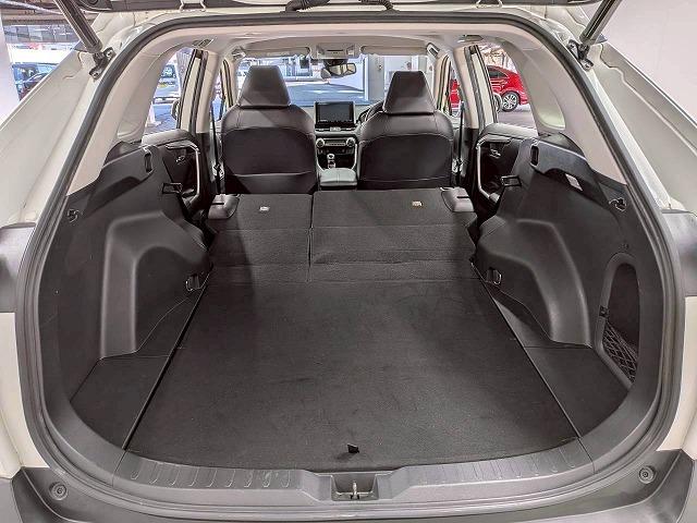 ＲＡＶ４ ハイブリッドＧ　純正９インチナビ／レーダークルコン／パワーバックド／レーンキープアシスト／黒革／パワーシート／シートヒーター／ステアリングヒーター／地デジ／バックカメラ／ＢＳＭ／ＥＴＣ／スマートキー（62枚目）