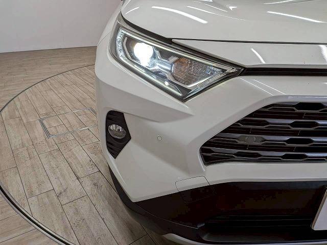 ＲＡＶ４ ハイブリッドＧ　純正９インチナビ／レーダークルコン／パワーバックド／レーンキープアシスト／黒革／パワーシート／シートヒーター／ステアリングヒーター／地デジ／バックカメラ／ＢＳＭ／ＥＴＣ／スマートキー（72枚目）