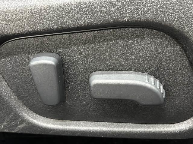 ＸＶ ２．０ｉ－Ｌ　アイサイト　レーダークルコン／レーンキープアシスト／衝突軽減ブレーキ／アイドリングストップ／パワーシート／純正ナビ／地デジ／Ｂｌｕｅｔｏｏｔｈ／ＥＴＣ／スマートキー／プッシュスタート／オートライト（9枚目）