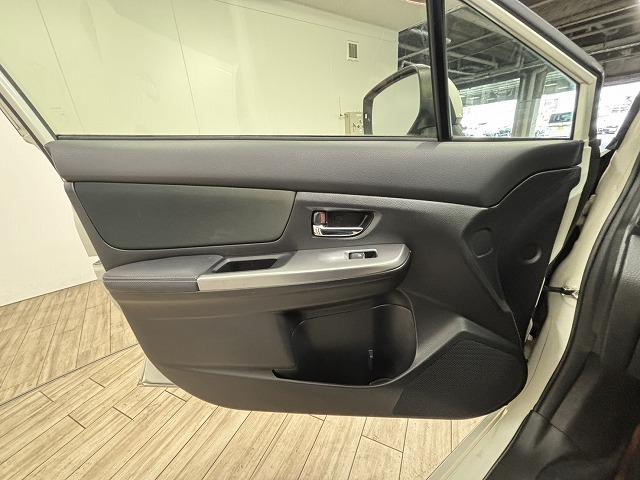 ＸＶ ２．０ｉ－Ｌ　アイサイト　レーダークルコン／レーンキープアシスト／衝突軽減ブレーキ／アイドリングストップ／パワーシート／純正ナビ／地デジ／Ｂｌｕｅｔｏｏｔｈ／ＥＴＣ／スマートキー／プッシュスタート／オートライト（37枚目）