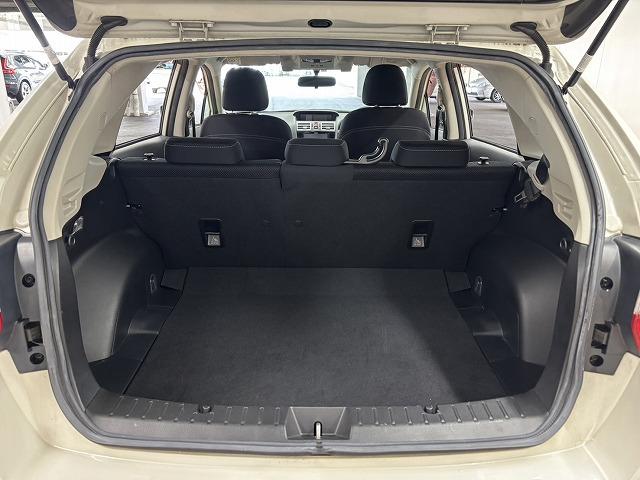 ＸＶ ２．０ｉ－Ｌ　アイサイト　レーダークルコン／レーンキープアシスト／衝突軽減ブレーキ／アイドリングストップ／パワーシート／純正ナビ／地デジ／Ｂｌｕｅｔｏｏｔｈ／ＥＴＣ／スマートキー／プッシュスタート／オートライト（62枚目）