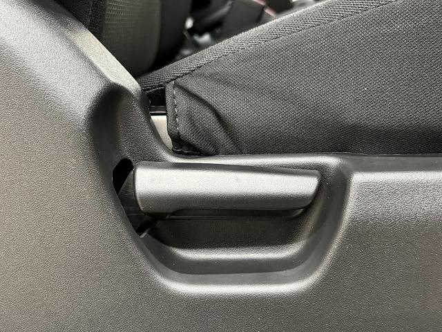 ジムニー XC 6速MT/クルーズコントロール/スズキ セーフティ サポート/ダウンヒルアシスト/レーンキープアシスト/アイドリングストップ/LEDヘッドライト/オートライト/シートヒーター/スマートキー(34枚目)