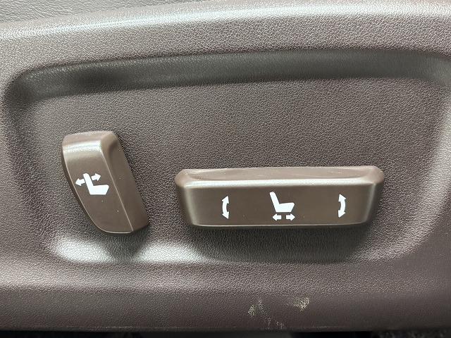 RX RX450h “version L” サンルーフ/純正12.3インチナビ/全方位カメラ/白革/シートベンチレーション/レーダークルコン/パワーバックドア/パワーシート/シートメモリー/BSM/ETC/地デジ/Bluetooth(34枚目)