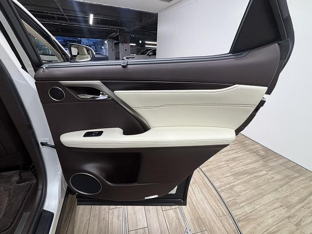 RX RX450h “version L” サンルーフ/純正12.3インチナビ/全方位カメラ/白革/シートベンチレーション/レーダークルコン/パワーバックドア/パワーシート/シートメモリー/BSM/ETC/地デジ/Bluetooth(45枚目)