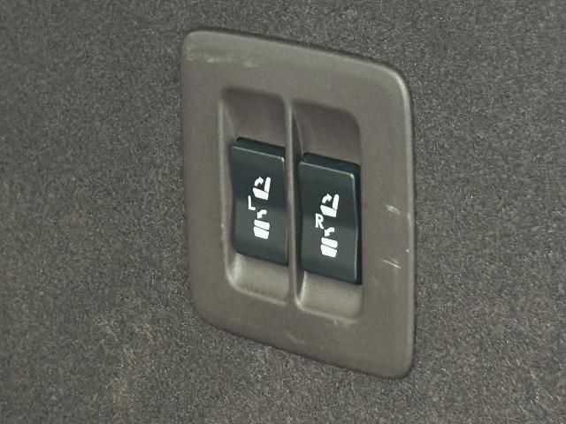 RX RX450h “version L” サンルーフ/純正12.3インチナビ/全方位カメラ/白革/シートベンチレーション/レーダークルコン/パワーバックドア/パワーシート/シートメモリー/BSM/ETC/地デジ/Bluetooth(62枚目)