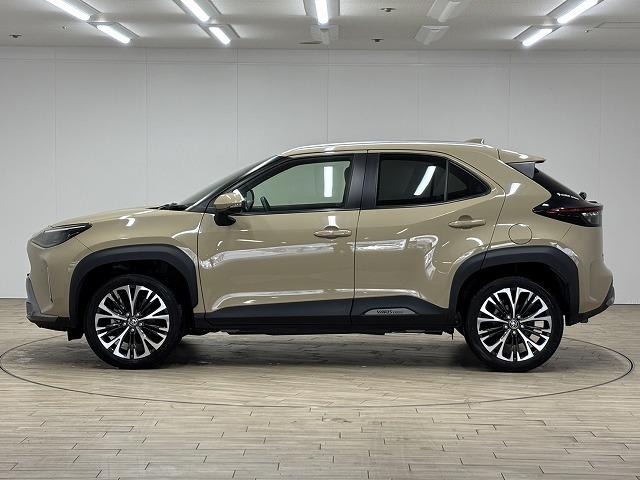 ヤリスクロス ＨＹＢＲＩＤ　Ｚ“Ａｄｖｅｎｔｕｒｅ”　純正８インチナビ／地デジ／全方位カメラ／茶革ハーフレザー／パワーシート／シートヒーター／レーダークルコン／レーンキープアシスト／ＢＳＭ／ＥＴＣ／地デジ／ＬＥＤヘッドライト／オートハイビーム（26枚目）