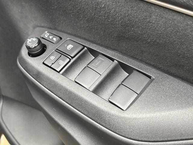 ヤリスクロス ＨＹＢＲＩＤ　Ｚ“Ａｄｖｅｎｔｕｒｅ”　純正８インチナビ／地デジ／全方位カメラ／茶革ハーフレザー／パワーシート／シートヒーター／レーダークルコン／レーンキープアシスト／ＢＳＭ／ＥＴＣ／地デジ／ＬＥＤヘッドライト／オートハイビーム（39枚目）