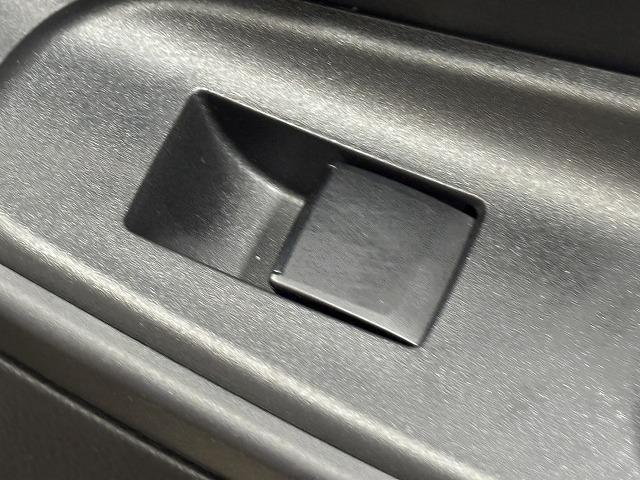 ヤリスクロス ＨＹＢＲＩＤ　Ｚ“Ａｄｖｅｎｔｕｒｅ”　純正８インチナビ／地デジ／全方位カメラ／茶革ハーフレザー／パワーシート／シートヒーター／レーダークルコン／レーンキープアシスト／ＢＳＭ／ＥＴＣ／地デジ／ＬＥＤヘッドライト／オートハイビーム（42枚目）