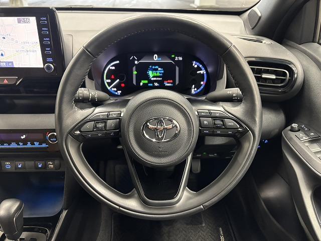 ヤリスクロス ＨＹＢＲＩＤ　Ｚ“Ａｄｖｅｎｔｕｒｅ”　純正８インチナビ／地デジ／全方位カメラ／茶革ハーフレザー／パワーシート／シートヒーター／レーダークルコン／レーンキープアシスト／ＢＳＭ／ＥＴＣ／地デジ／ＬＥＤヘッドライト／オートハイビーム（47枚目）