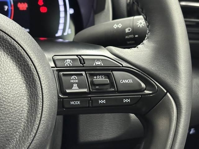 ヤリスクロス Ｚ　純正８インチナビ／全方位カメラ／地デジ／シートヒーター／ステアリングヒーター／レーダークルコン／レーンキープアシスト／ＬＥＤヘッドライト／ＢＳＭ／ＥＴＣ／電動パーキングブレーキ／スマートキー（7枚目）