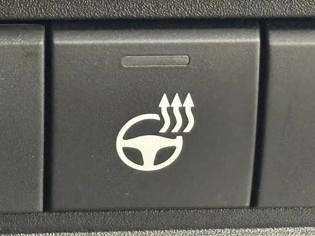 ヤリスクロス Ｚ　純正８インチナビ／全方位カメラ／地デジ／シートヒーター／ステアリングヒーター／レーダークルコン／レーンキープアシスト／ＬＥＤヘッドライト／ＢＳＭ／ＥＴＣ／電動パーキングブレーキ／スマートキー（10枚目）