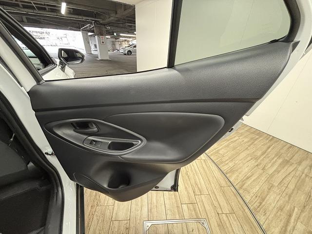 ヤリスクロス Ｚ　純正８インチナビ／全方位カメラ／地デジ／シートヒーター／ステアリングヒーター／レーダークルコン／レーンキープアシスト／ＬＥＤヘッドライト／ＢＳＭ／ＥＴＣ／電動パーキングブレーキ／スマートキー（41枚目）