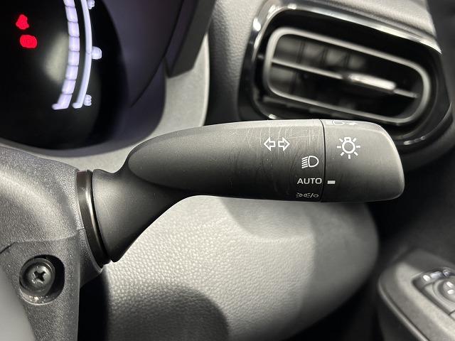 ヤリスクロス Ｚ　純正８インチナビ／全方位カメラ／地デジ／シートヒーター／ステアリングヒーター／レーダークルコン／レーンキープアシスト／ＬＥＤヘッドライト／ＢＳＭ／ＥＴＣ／電動パーキングブレーキ／スマートキー（51枚目）