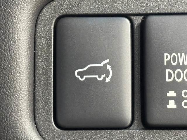 デリカＤ：５ Ｐ　純正１０インチナビ／全方位カメラ／レーダークルコン／パワーバックドア／パワーシート／シートヒーター／ステアリングヒーター／衝突軽減ブレーキ／レーンキープアシスト／両側電動スライド／ＢＳＭ／ＥＴＣ（9枚目）