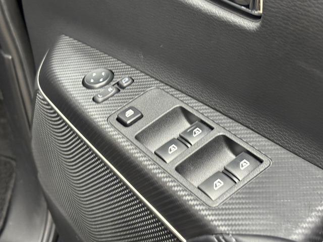 デリカＤ：５ Ｐ　純正１０インチナビ／全方位カメラ／レーダークルコン／パワーバックドア／パワーシート／シートヒーター／ステアリングヒーター／衝突軽減ブレーキ／レーンキープアシスト／両側電動スライド／ＢＳＭ／ＥＴＣ（39枚目）