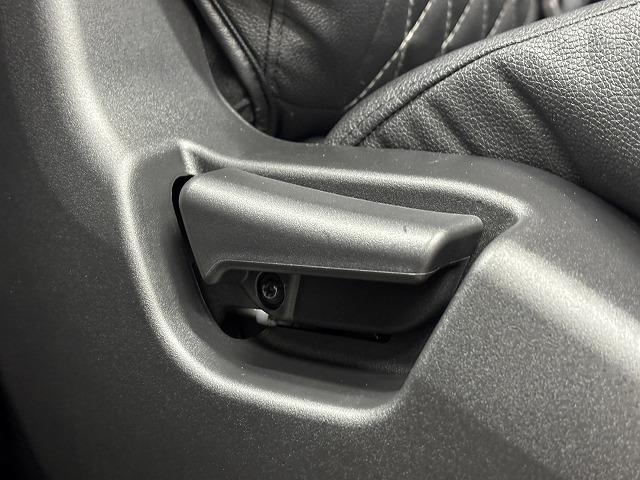 デリカＤ：５ Ｐ　純正１０インチナビ／全方位カメラ／レーダークルコン／パワーバックドア／パワーシート／シートヒーター／ステアリングヒーター／衝突軽減ブレーキ／レーンキープアシスト／両側電動スライド／ＢＳＭ／ＥＴＣ（41枚目）