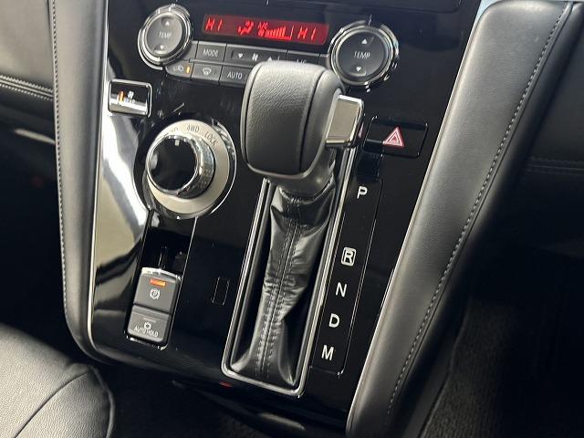 デリカＤ：５ Ｐ　純正１０インチナビ／全方位カメラ／レーダークルコン／パワーバックドア／パワーシート／シートヒーター／ステアリングヒーター／衝突軽減ブレーキ／レーンキープアシスト／両側電動スライド／ＢＳＭ／ＥＴＣ（55枚目）