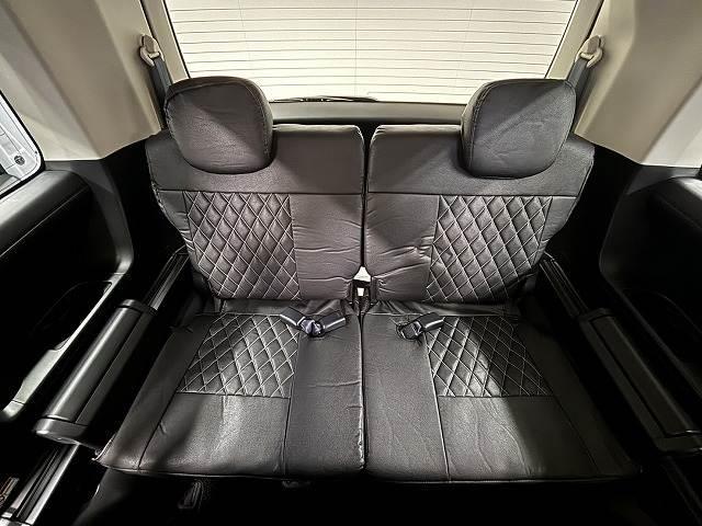 �R��ڂ̃V�[�g�͑�l�������Ă��\���ȍL�����������܂���