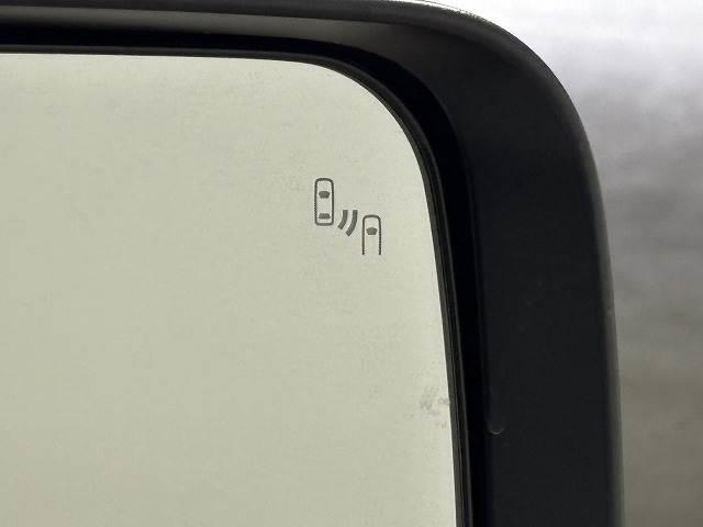 デリカＤ：５ Ｐ　純正１０インチナビ／バックカメラ／レーダークルコン／パワーバックドア／パワーシート／シートヒーター／ステアリングヒーター／衝突軽減ブレーキ／レーンキープアシスト／両側電動スライド／ＢＳＭ／ＥＴＣ／（8枚目）