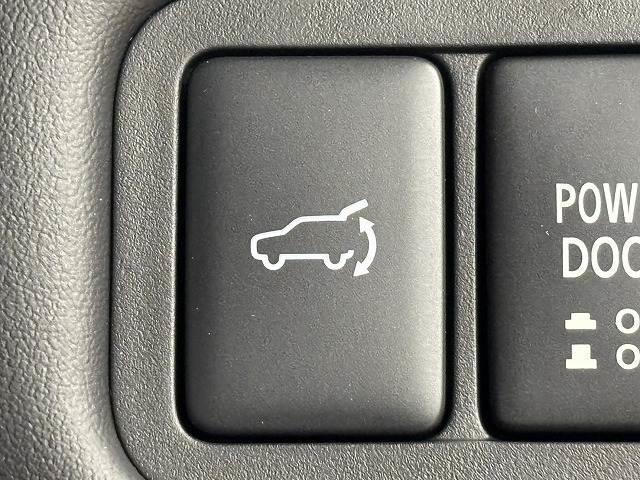 デリカＤ：５ Ｐ　純正１０インチナビ／バックカメラ／レーダークルコン／パワーバックドア／パワーシート／シートヒーター／ステアリングヒーター／衝突軽減ブレーキ／レーンキープアシスト／両側電動スライド／ＢＳＭ／ＥＴＣ／（10枚目）