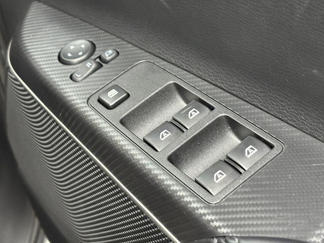 デリカＤ：５ Ｐ　純正１０インチナビ／バックカメラ／レーダークルコン／パワーバックドア／パワーシート／シートヒーター／ステアリングヒーター／衝突軽減ブレーキ／レーンキープアシスト／両側電動スライド／ＢＳＭ／ＥＴＣ／（39枚目）