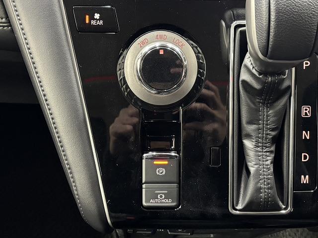 デリカＤ：５ Ｐ　純正１０インチナビ／バックカメラ／レーダークルコン／パワーバックドア／パワーシート／シートヒーター／ステアリングヒーター／衝突軽減ブレーキ／レーンキープアシスト／両側電動スライド／ＢＳＭ／ＥＴＣ／（53枚目）