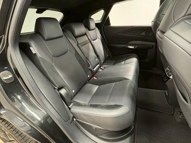 ＲＸ ＲＸ５００ｈ　Ｆスポーツパフォーマンス　サンルーフ／純正１４インチナビ／全方位カメラ／ベンチレーション／レーダークルコン／レーンキープアシスト／パワーバックドア／パーキングアシスト／パワーシート／シートメモリー／ＢＳＭ／ＥＴＣ２．０（6枚目）