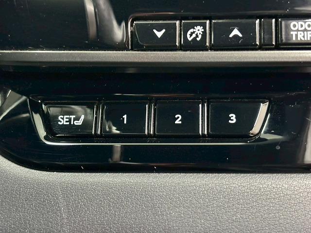 ＲＸ ＲＸ５００ｈ　Ｆスポーツパフォーマンス　サンルーフ／純正１４インチナビ／全方位カメラ／ベンチレーション／レーダークルコン／レーンキープアシスト／パワーバックドア／パーキングアシスト／パワーシート／シートメモリー／ＢＳＭ／ＥＴＣ２．０（35枚目）