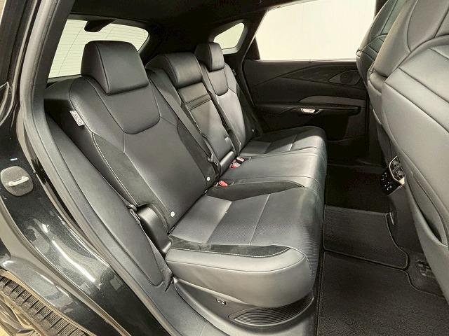 ＲＸ ＲＸ５００ｈ　Ｆスポーツパフォーマンス　サンルーフ／純正１４インチナビ／全方位カメラ／ベンチレーション／レーダークルコン／レーンキープアシスト／パワーバックドア／パーキングアシスト／パワーシート／シートメモリー／ＢＳＭ／ＥＴＣ２．０（43枚目）