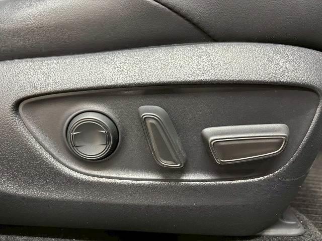 ハリアー Ｚ　モデリスタエアロ／ＪＢＬサウンド／純正１２．３型ナビ／全周囲／デジタルインナーミラー／追従クルコン／パワーバックドア／オートハイビーム／パワーシート／ＢＳＭ／ＥＴＣ／スマートキー（12枚目）