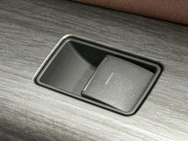 ハリアー Ｚ　モデリスタエアロ／ＪＢＬサウンド／純正１２．３型ナビ／全周囲／デジタルインナーミラー／追従クルコン／パワーバックドア／オートハイビーム／パワーシート／ＢＳＭ／ＥＴＣ／スマートキー（42枚目）