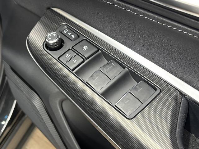 ハリアー Ｇ　デジタルインナーミラー／レーダークルコン／レーンキープアシスト／パワーバックドア／パワーシート／ハーフレザー／純正ナビ／地デジ／バックカメラ／ＢＳＭ／ＥＴＣ／ＬＥＤヘッドライト／オートハイビーム（41枚目）