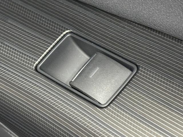 ハリアー Ｇ　デジタルインナーミラー／レーダークルコン／レーンキープアシスト／パワーバックドア／パワーシート／ハーフレザー／純正ナビ／地デジ／バックカメラ／ＢＳＭ／ＥＴＣ／ＬＥＤヘッドライト／オートハイビーム（44枚目）