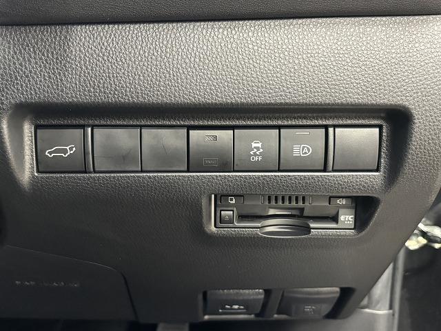 ハリアー Ｇ　デジタルインナーミラー／レーダークルコン／レーンキープアシスト／パワーバックドア／パワーシート／ハーフレザー／純正ナビ／地デジ／バックカメラ／ＢＳＭ／ＥＴＣ／ＬＥＤヘッドライト／オートハイビーム（57枚目）