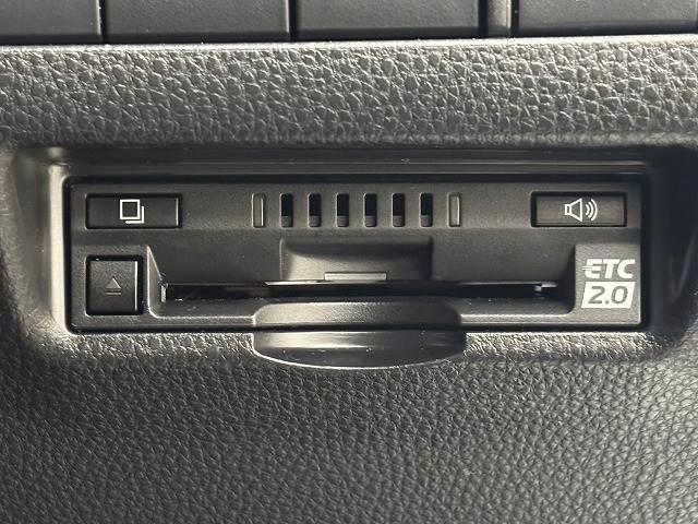 ハリアー Ｚ　レザーパッケージ　モデリスタエアロ／ベンチレーション／ＪＢＬサウンド／純正１２．３インチナビ／全全周囲／デジタルインナーミラー／黒革／シートメモリー／追従クルコン／レーンキープアシスト／パワーバックドア／ＢＳＭ／ＥＴＣ（12枚目）